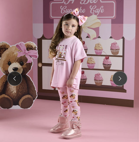 A dee Mimi leggings set